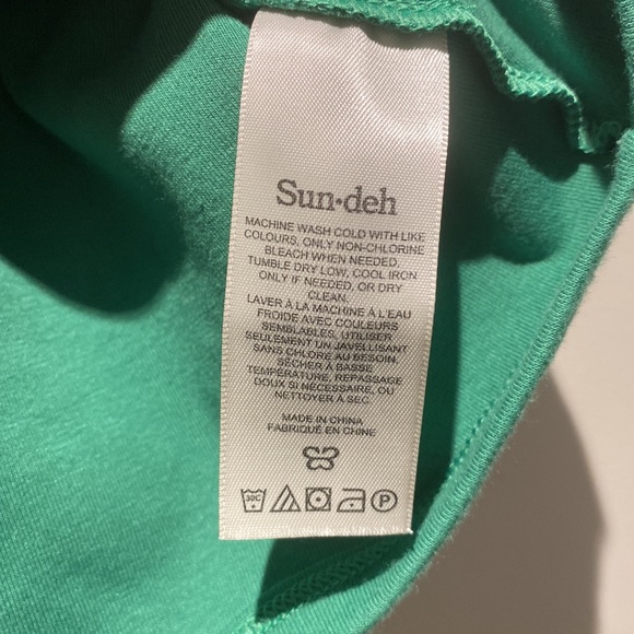 Sun-deh Aritzia Tank top - Picture 4 of 7